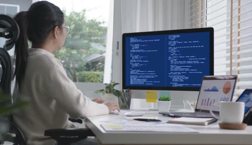 龙子湖区企业数字化解决方案：机器学习赋能商业模式升级的核心路径